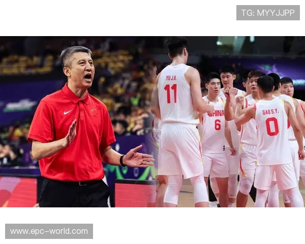 解说员晒照见证中国男篮主帅郭士强现身上海观战浙江之战赛场焦点